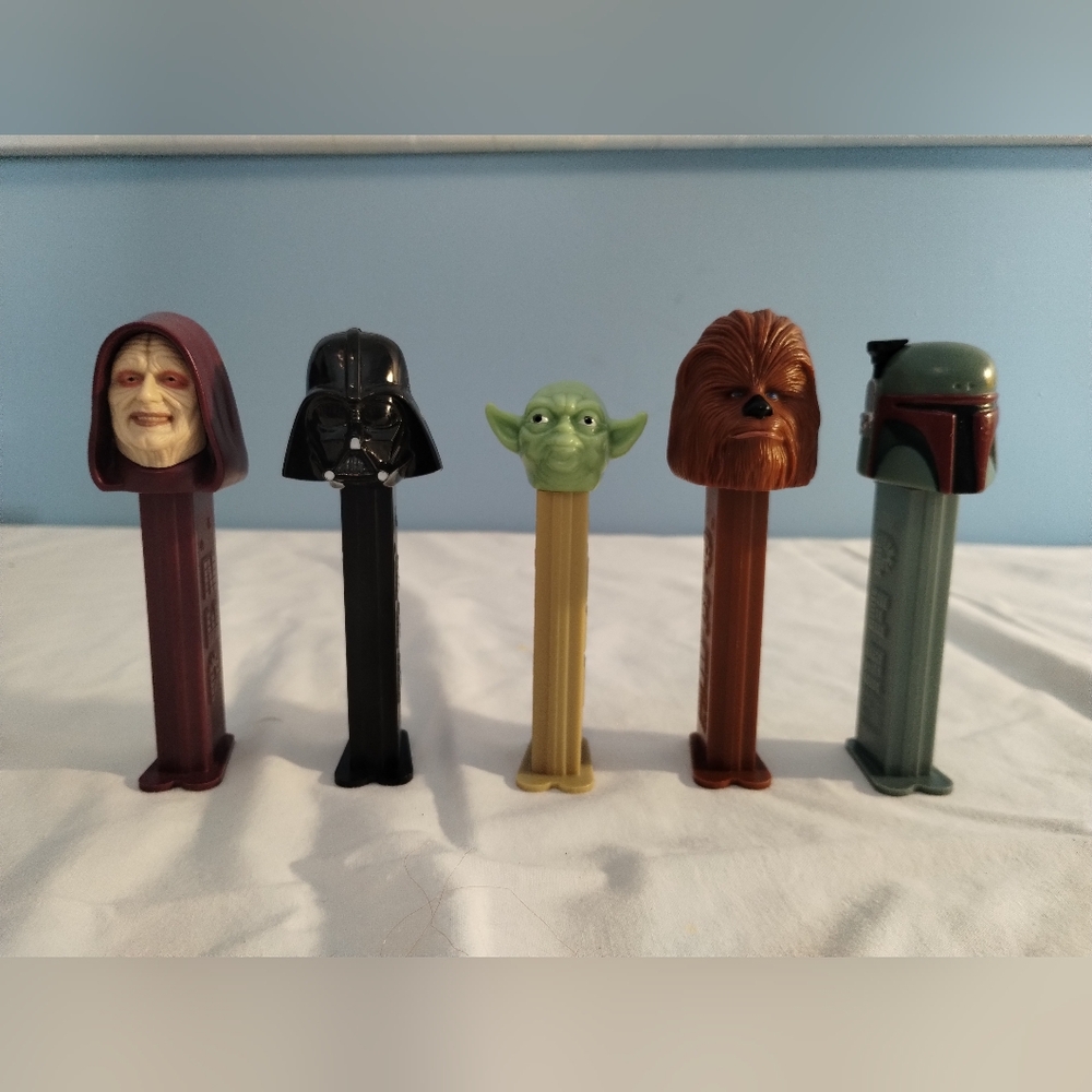 Set of 5 Collectible Star Wars Pez Dispensers